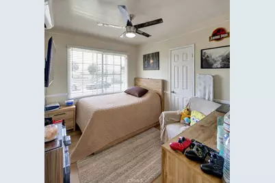 12205 S Halldale, Los Angeles, CA 90047 - Photo 22