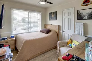 12205 S Halldale, Los Angeles, CA 90047 - Photo 22