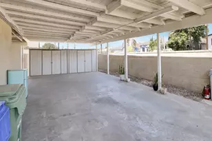 12205 S Halldale, Los Angeles, CA 90047 - Photo 26