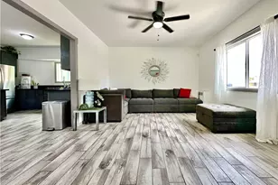 160 W 48th, Los Angeles, CA 90037 - Photo 10