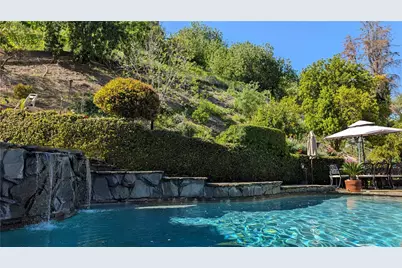 20224 Chapter, Woodland Hills, CA 91364 - Photo 26