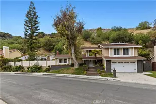 20224 Chapter, Woodland Hills, CA 91364 - Photo 2