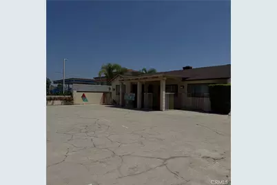 744 N East, Anaheim, CA 92805 - Photo 2