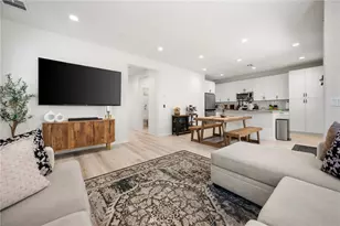 16064 Jamie Ln, Fontana, CA 92336 - Photo 8