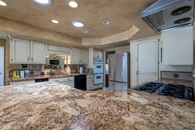 16728 Shirwaun, Apple Valley, CA 92307 - Photo 18