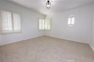 8725 S Gramercy Pl, Los Angeles, CA 90047 - Photo 10