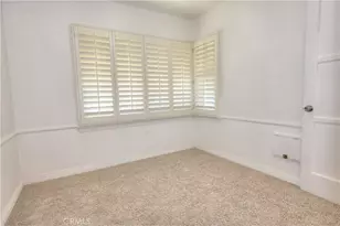 8725 S Gramercy Pl, Los Angeles, CA 90047 - Photo 8
