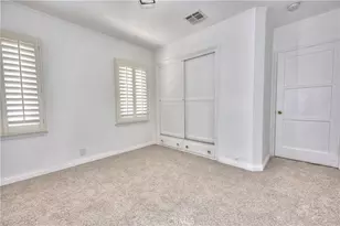 8725 S Gramercy Pl, Los Angeles, CA 90047 - Photo 26