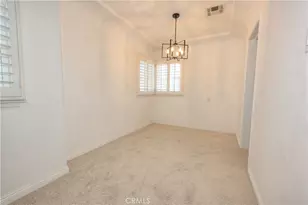 8725 S Gramercy Pl, Los Angeles, CA 90047 - Photo 28