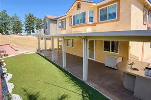 16872 Hazeltine Ct, Fontana, CA 92336 - Photo 2