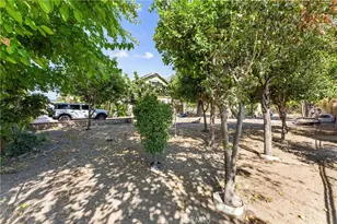 850 E Columbia, Pomona, CA 91767 - Photo 18