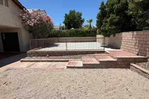17950 Fremontia, Victorville, CA 92395 - Photo 6