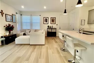 27474 Quiet View Pl, Valencia, CA 91381 - Photo 4