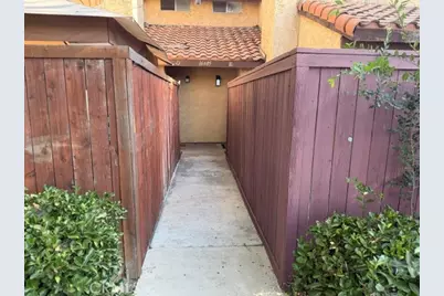 16605 Upland Ave #E ##E, Fontana, CA 92335 - Photo 2