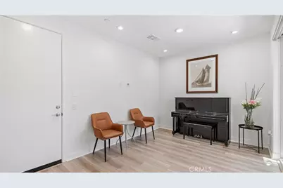 633 S Lyon St, Santa Ana, CA 92705 - Photo 18