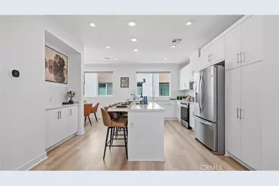 633 S Lyon St, Santa Ana, CA 92705 - Photo 8