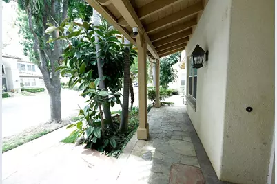 60 Edenbrook, Irvine, CA 92620 - Photo 2