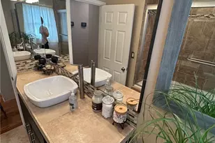 8956 Swinton Ave, Los Angeles, CA 91343 - Photo 32