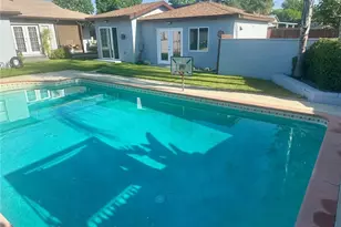 8956 Swinton Ave, Los Angeles, CA 91343 - Photo 40