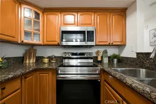 64 N Mar Vista Ave, Pasadena, CA 91106 - Photo 6