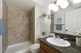 64 N Mar Vista Ave, Pasadena, CA 91106 - Photo 12