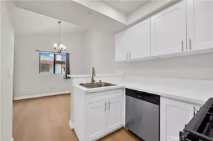1255 N Los Robles Ave, Pasadena, CA 91104 - Photo 12