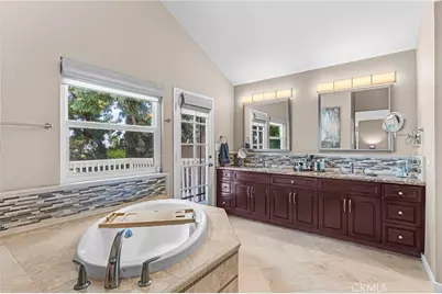 808 S Bluebird, Anaheim, CA 92807 - Photo 30