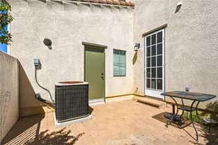 11521 Cararra Ln, Northridge, CA 91326 - Photo 34