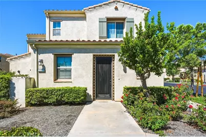 11521 Cararra Lane, Northridge, CA 91326 - Photo 2