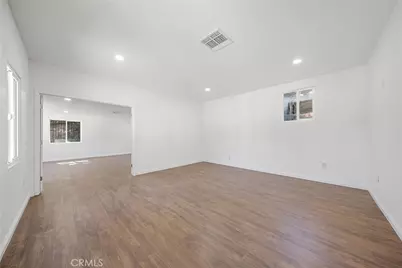 26251 Ravenhill Road, Canyon Country, CA 91387 - Photo 20