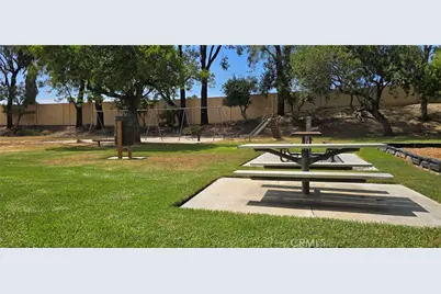 1961 Overland, Colton, CA 92324 - Photo 12