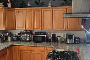 1961 Overland, Colton, CA 92324 - Photo 6