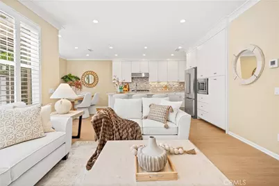 190 Crescent Moon, Irvine, CA 92602 - Photo 10