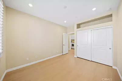 190 Crescent Moon, Irvine, CA 92602 - Photo 32