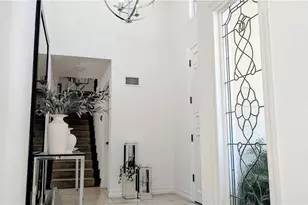 20224 Chapter, Woodland Hills, CA 91364 - Photo 8