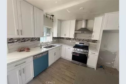2101 S Sycamore, Santa Ana, CA 92707 - Photo 4