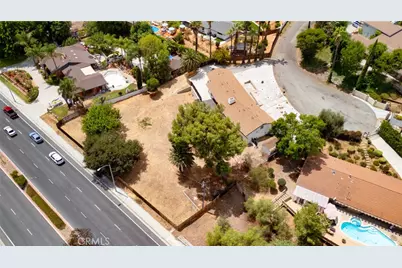 2128 Oak Crest, Riverside, CA 92506 - Photo 36