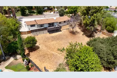 2128 Oak Crest, Riverside, CA 92506 - Photo 34