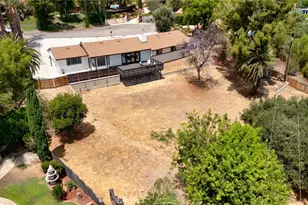2128 Oak Crest, Riverside, CA 92506 - Photo 34