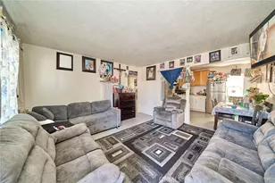 2001 W Myrtle, Santa Ana, CA 92703 - Photo 2