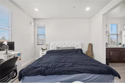 90 Renewal, Irvine, CA 92618 - Photo 16
