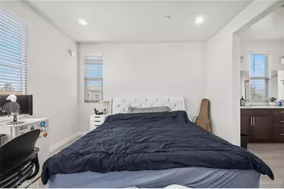 90 Renewal, Irvine, CA 92618 - Photo 16