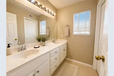 2847 S Holmes, Ontario, CA 91761 - Photo 2