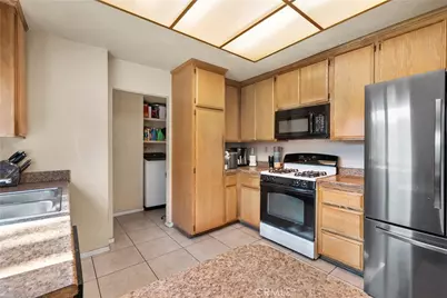 859 S Spruce, Rialto, CA 92376 - Photo 8