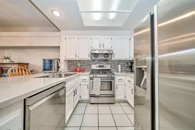 1048 Explanada Street #101, Corona, CA 92879 - Photo 12