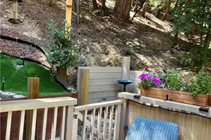 109 Rockledge Ln, Lake Arrowhead, CA 92352 - Photo 10