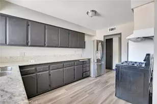 27086 Wentworth Dr, Sun City, CA 92586 - Photo 10