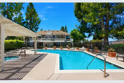 25717 Sycamore Pointe, Lake Forest, CA 92630 - Photo 10
