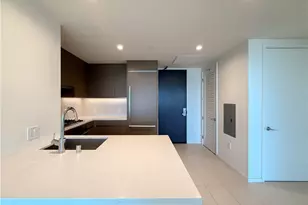 889 Francisco, Los Angeles, CA 90017 - Photo 2