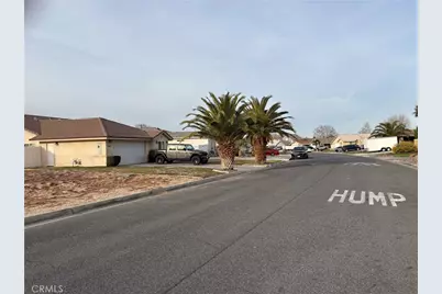 13089 Bermuda Dunes Road, Victorville, CA 92395 - Photo 4